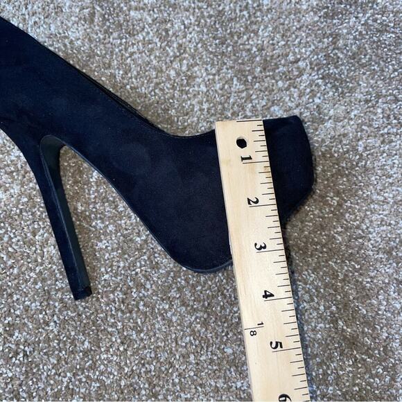 Breckelles Brand Heels suede/velvet like platform heels black SZ 6 High heels - Picture 6 of 7
